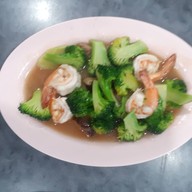 เมนูของร้าน ปิ่นเกล้าหัวปลาหม้อไฟ ต้มยำ ยำ ข้าวผัดปู ปิ่นเกล้า