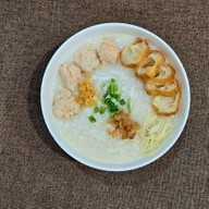 โจ๊กเครื่องในหมูรวม&สเต๊กหมูทอดข้าวผัดร้านคอฟฟี่วิธเลิฟ♥️ ร้านคอฟฟี่วิธเลิฟ♥️