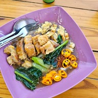 เมนูของร้าน สำรวม ราดหน้า