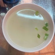 นายย้ง ทรงวาด ก๋วยเตี๋ยวลูกชิ้นปลา .