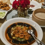 เมนูของร้าน Wah Lok Cantonese Restaurant