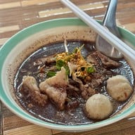 เมนูของร้าน ก๋วยเตี๋ยวหมูภูเขาไฟอุดมผล