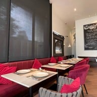 Pruek Food Sukhumvit 49 สุขุมวิท 49