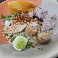 เมนูของร้าน เฮียบ๊วย ก๋วยเตี๋ยวหมูโบราณ (ห่อใบตอง)
