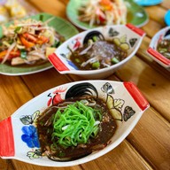 ก๋วยเตี๋ยวเรือแอบแซ่บ นครสวรรค์