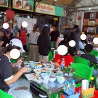 บรรยากาศ โกจ้อย ขนมจีน ไก่ทอด