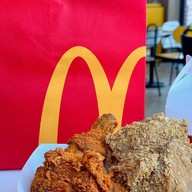 เมนูของร้าน McDonald's กาญจนาภิเษก - กัลปพฤกษ์ (ไดร์ฟทรู)