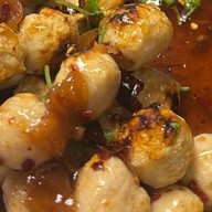 กินอิ่ม ลูกชิ้นทอด/ส้มตำ/ข้าวหมูทอด