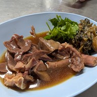 เมนูของร้าน ขาหมูเจริญแสงสีลม สีลม