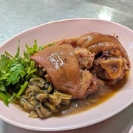 เมนูของร้าน ขาหมูเจริญแสงสีลม สีลม