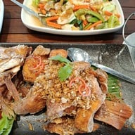 คีรีธารา