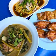 ร้านส้มตำเหนือ ซอยสายลม