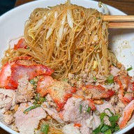 ก๋วยเตี๋ยวพี่อู๊ด ตลาดเทศบาล2
