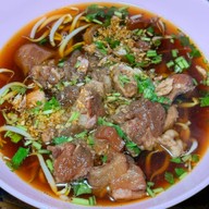 ก๋วยเตี๋ยวพี่อู๊ด ตลาดเทศบาล2