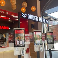 บรรยากาศ KFC กาดฝรั่ง แม่ริม