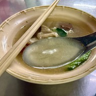 เกาเหลาเลือดหมู เจ้ยุ จุฬา50