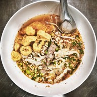เมนูของร้าน ก๋วยเตี๋ยวตรอกโรงหมู สาขาพัฒนาการ