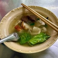 เกาเหลาเลือดหมู เจ้ยุ จุฬา50