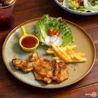 greenmine | steak • salad • coffee สี่แยกคลองตัน