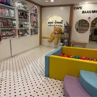 ข้าวกระเพรา ข้าวผัด ส้มตำ พิซซ่า สปาเกตตี้ คาเฟ่บ้านหมี คาเฟ่บ้านหมี สาย2