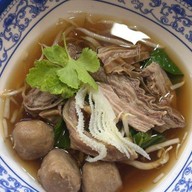 ก๋วยเตี๋ยวเนื้อเปื่อย โรงพยาบาลยันฮี