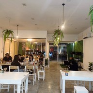 ตามสั่ง (ร้านรักเล่า)