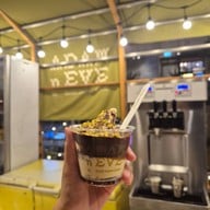 เมนูของร้าน Adam n Eve Froyo The Commons Thonglor (Pop-Up)