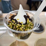 Adam n Eve Froyo The Commons Thonglor (Pop-Up)