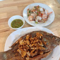 ตามสั่ง (ร้านรักเล่า)