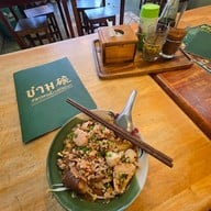 ชาม ก๋วยเตี๋ยวขาหมูเมืองทอง เมืองทองธานี