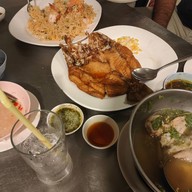 เมนูของร้าน ถูกอร่อย (ข้าวต้มปิดดึก สุขสวัสดิ์) สุขสวัสดิ์