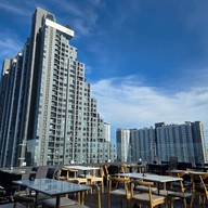 บรรยากาศ FUKU IN SKY ธนบุรีพลาซ่า ชั้น 16