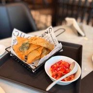 เมนูของร้าน Greyhound Café Central Chidlom ชั้น 3