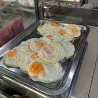 บรรยากาศ ปิ๊ก ข้าวราดแกง