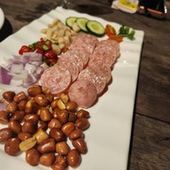 Home 333 Cafe & Bar - โฮม 333 คาเฟ่แอนด์บาร์