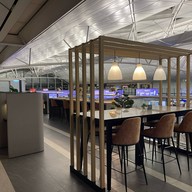 Kyra Lounge Gate 40