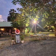 Home 333 Cafe & Bar - โฮม 333 คาเฟ่แอนด์บาร์