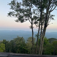 ผาตรอมใจ