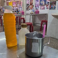 เมนูของร้าน กิมง้วนลูกชิ้นปลา (MICHELIN Bib Gourmand) จอมทอง