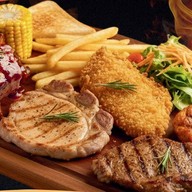 🥩คินส์ สเต็กเฮ้าส์ 👍(สเต็ก สปาเก็ตตี้ พิซซ่า) อร่อย ราคาถูก👍 ศาลาธรรสพน์