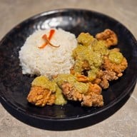 Central Food Dusit Central Park (Parkside Market)