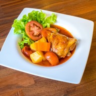 Central Food Dusit Central Park (Parkside Market)