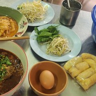 เมนูของร้าน น้ำเงี้ยว ป้าสุข