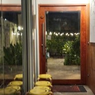 ย่างก้าว โภชนา & แฮงค์เอาท์ ตลิ่งชัน