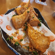 ย่างก้าว โภชนา & แฮงค์เอาท์ ตลิ่งชัน