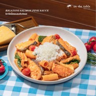 On the Table เอสพลานาดรัชดา