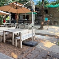 ร่มไม้บุฟเฟ่ต์