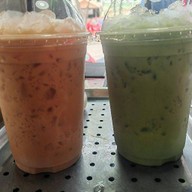 ร้านชาหวานหวานกาแฟนมสด-หมู่บ้านรินทร์ทองซอย5