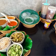 ร่มไม้บุฟเฟ่ต์