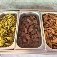 ร่มไม้บุฟเฟ่ต์